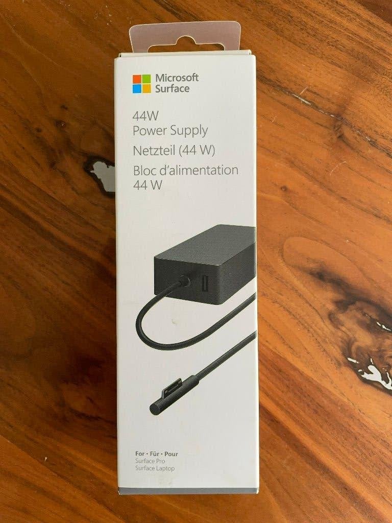 Microsoft Surface 44W Power Supply, Computers en Software, Laptop-opladers, Ophalen of Verzenden, Nieuw, Microsoft
