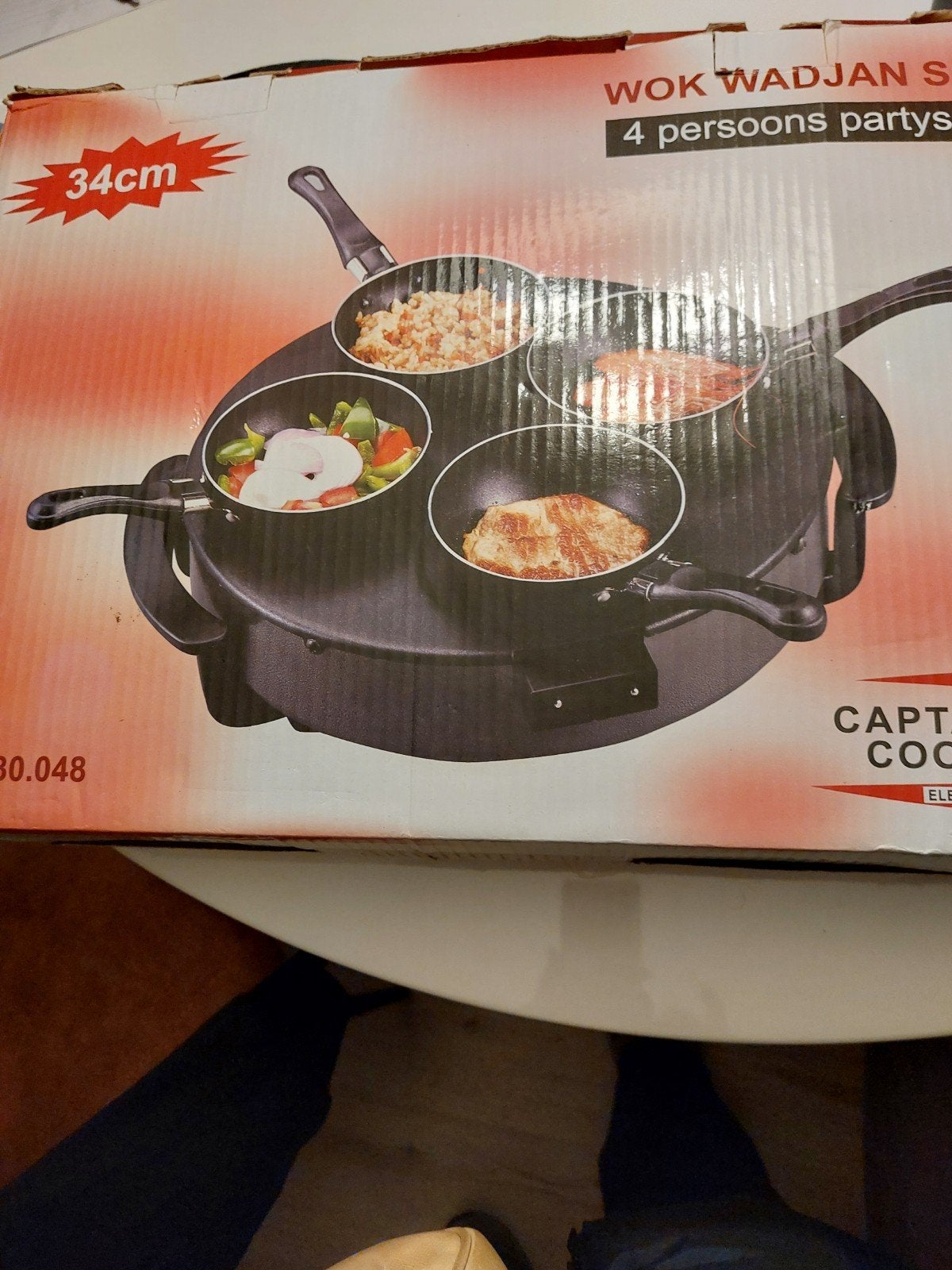 Elektrische wok 4 personen, Ophalen of Verzenden, Zo goed als nieuw, 4 t/m 7 personen