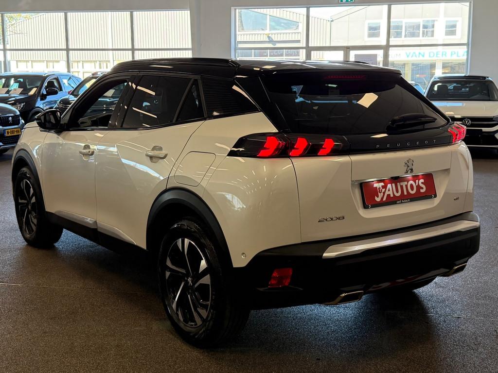 Peugeot 2008 1.2 PT GT|NAVIGATIE|CAMERA|CRUISE|ISOFIX, Gebruikt, 1199 cc, Leder en Stof, Wit
