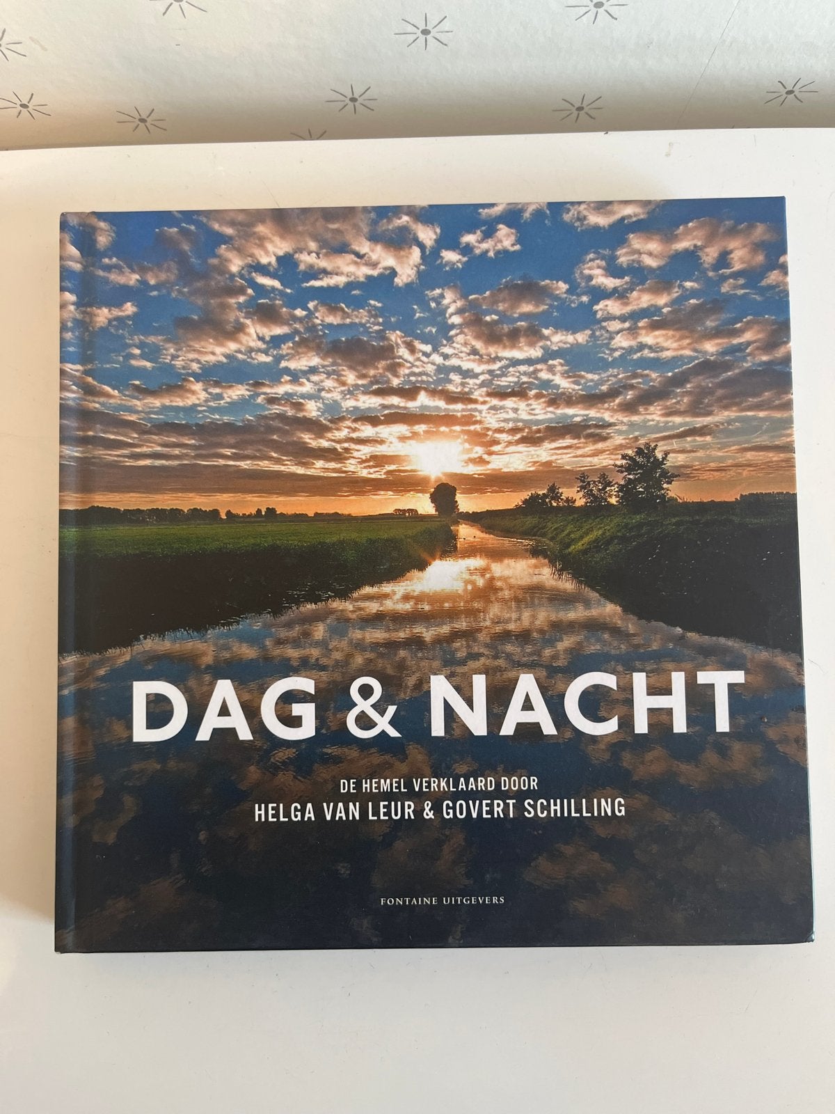 Dag & Nacht: De Hemel Verklaard door Helga van Leur & Govert, Ophalen of Verzenden, Zo goed als nieuw, Nederland