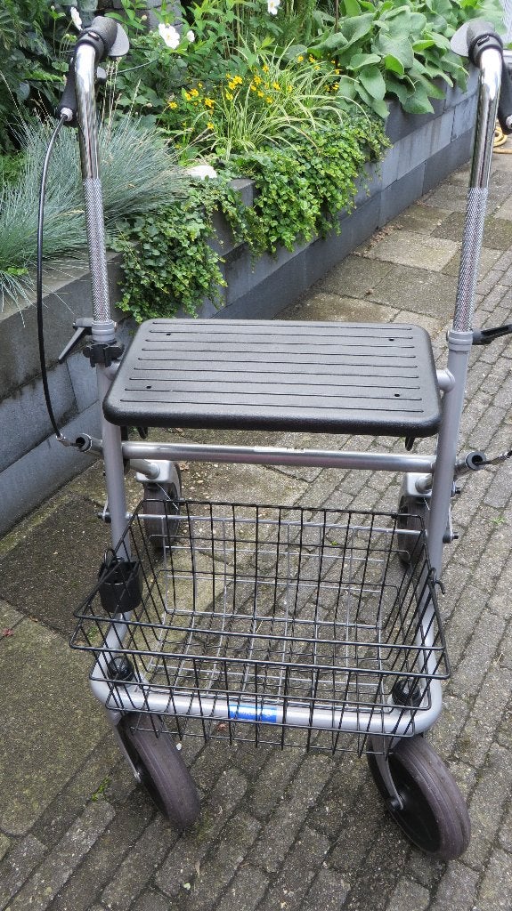 Thuasne Quatro rollator grijs, Ophalen, Opvouwbaar, Gebruikt