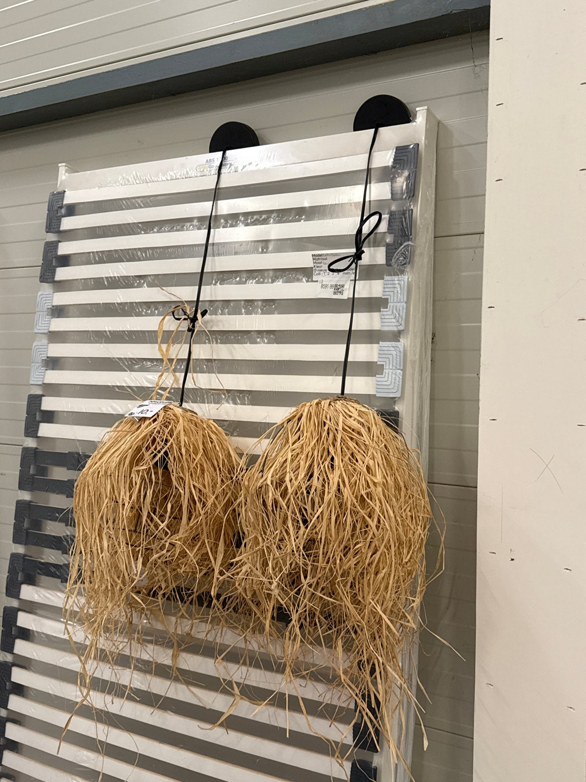Nieuwe hanglampen van natuurlijk materiaal - €5 per stuk, Ophalen of Verzenden, Nieuw, Natuurlijk materiaal