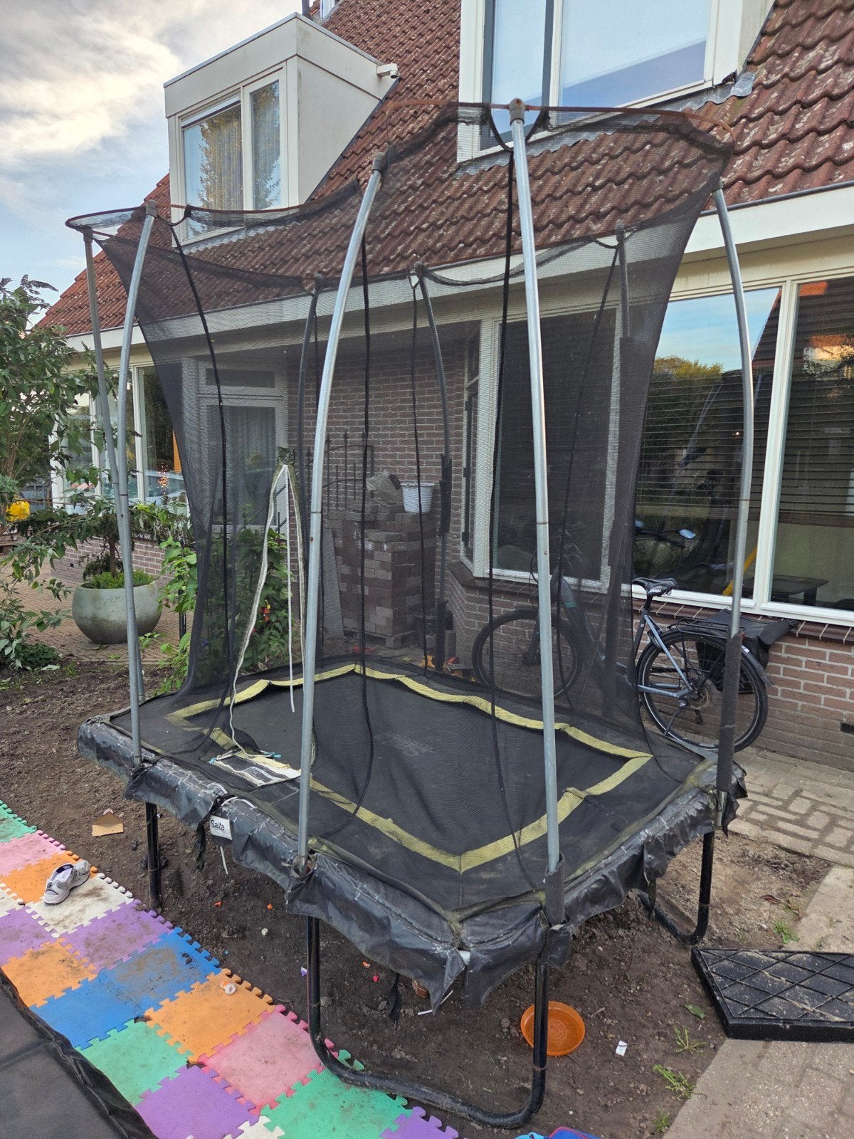 Trampoline met veiligheidsnet - Gebruikt