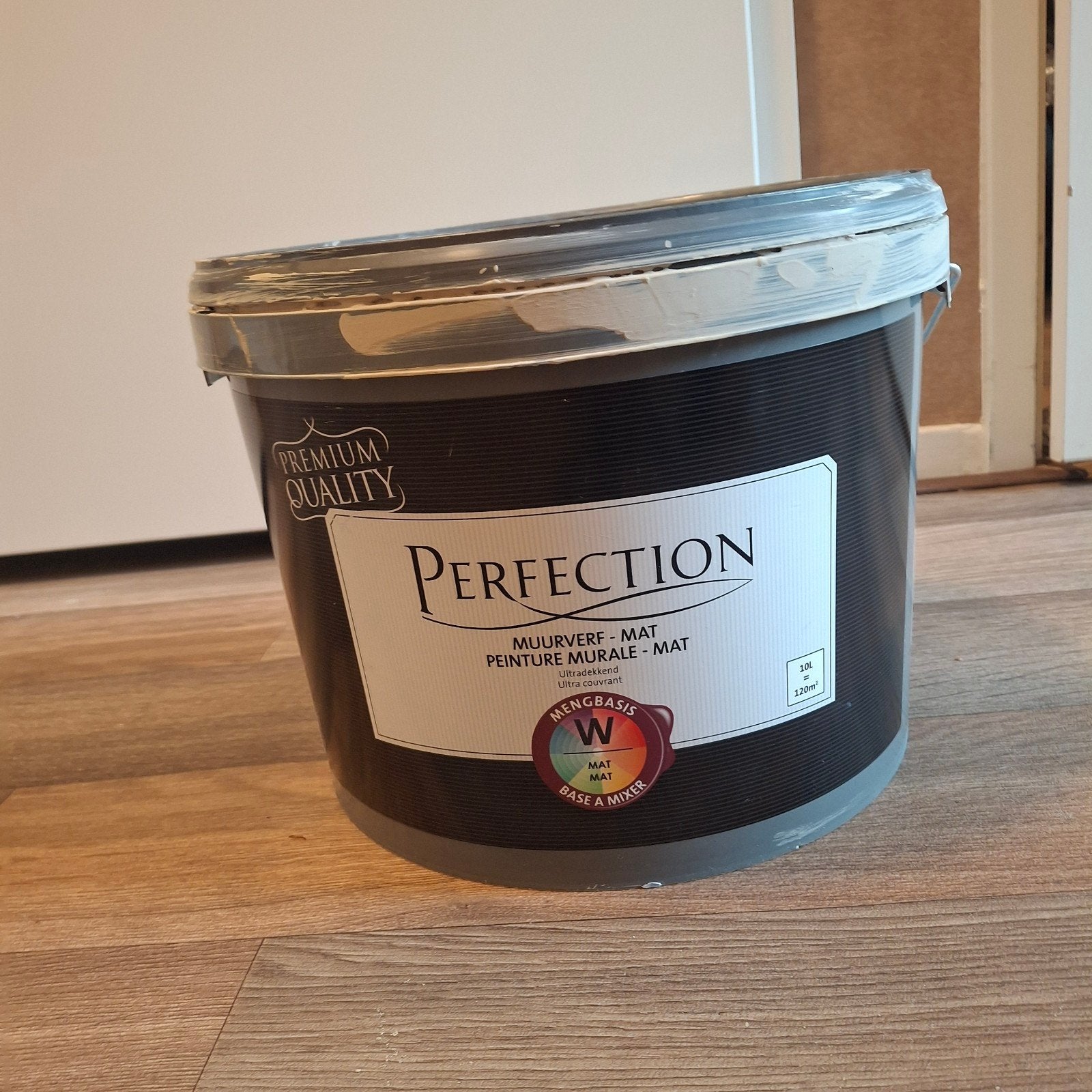Muur verf beige, Ophalen