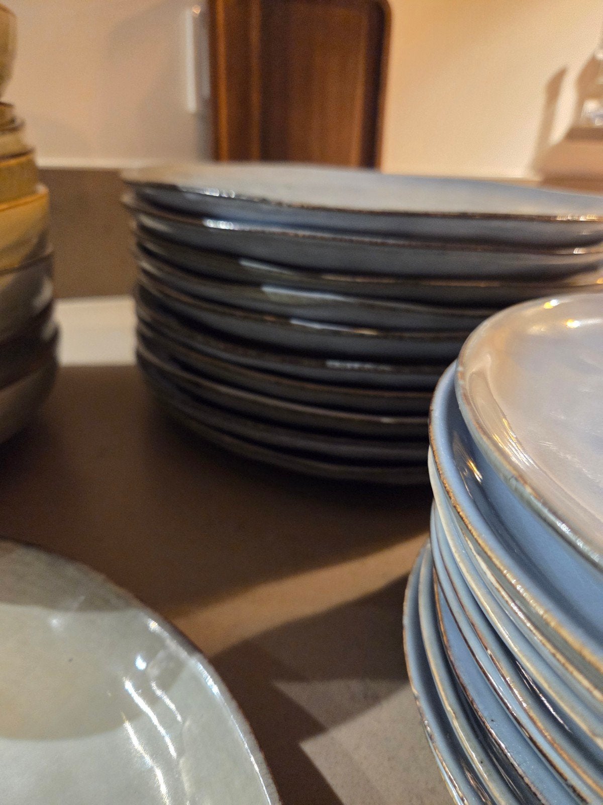 Mooi servies: borden en kommen in diverse kleuren, Huis en Inrichting, Ophalen, Gebruikt, Keramiek, Bord(en)