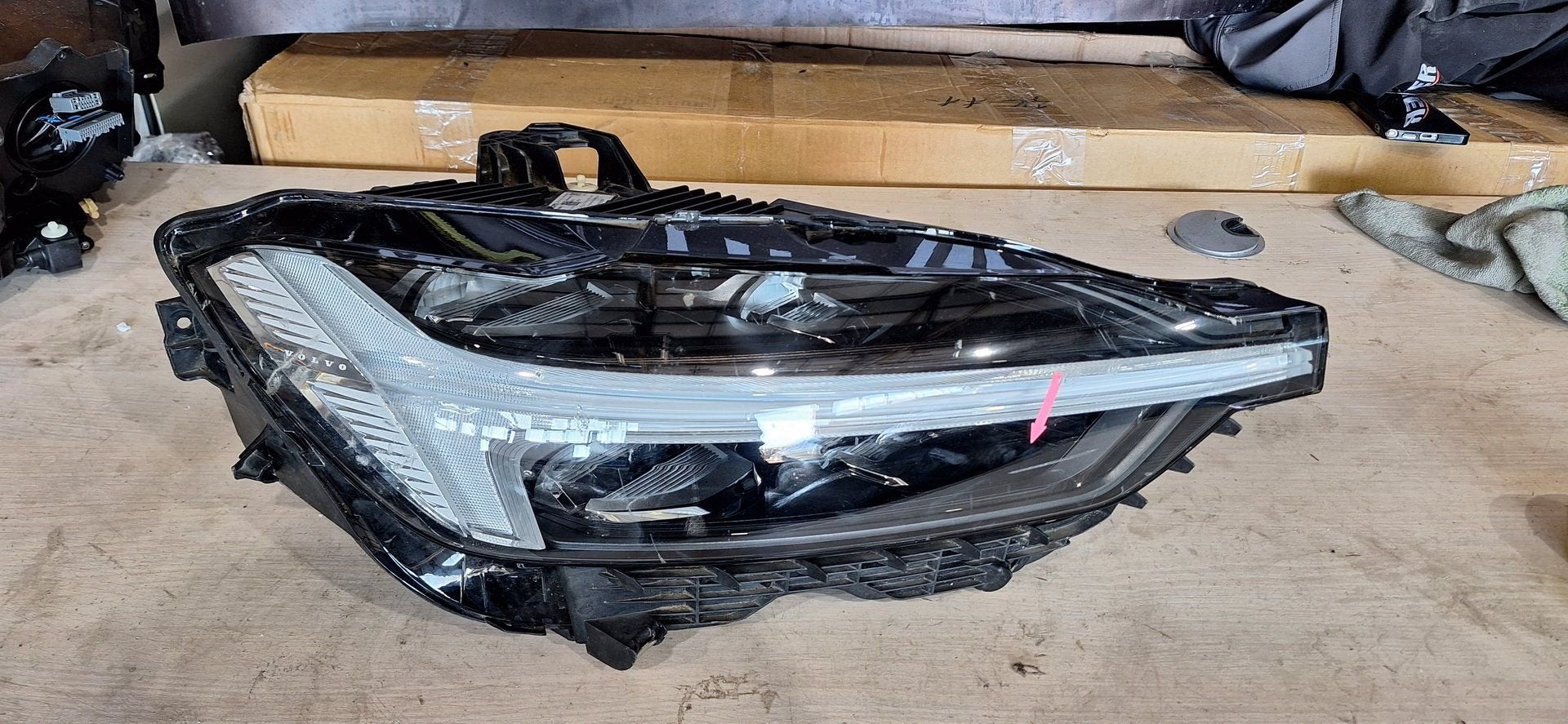 Volvo XC60 koplamp, Gebruikt, -, -, Ophalen of Verzenden