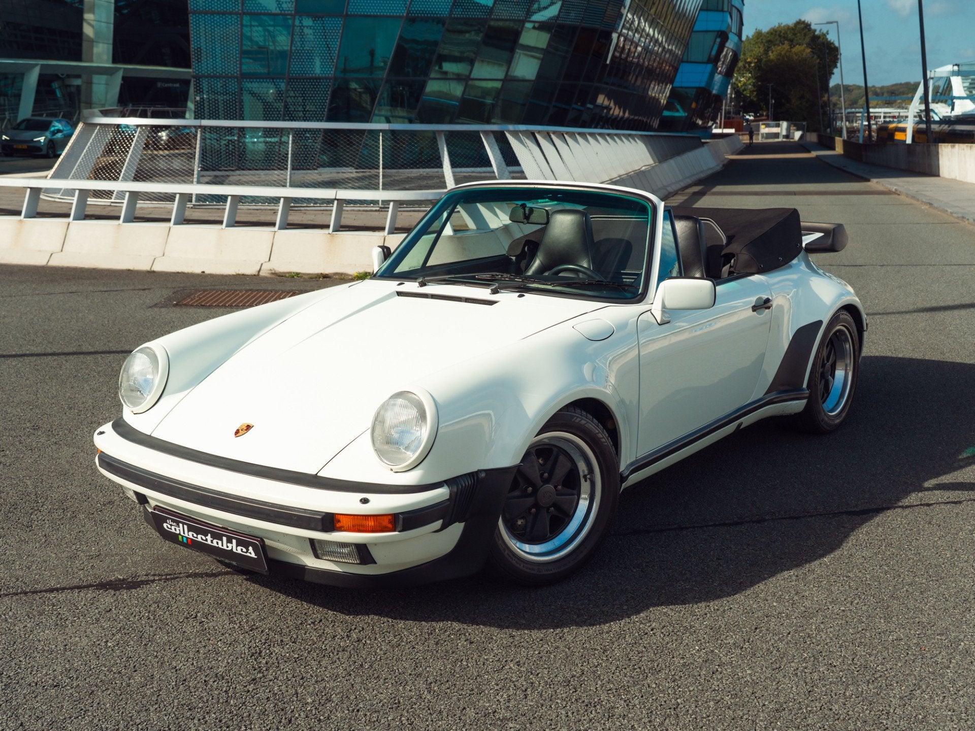 Porsche 911 Cabrio 3.3 Turbo 5-bak (bj 1989), Auto's, Zwart, Cabriolet, Wit, Bedrijf