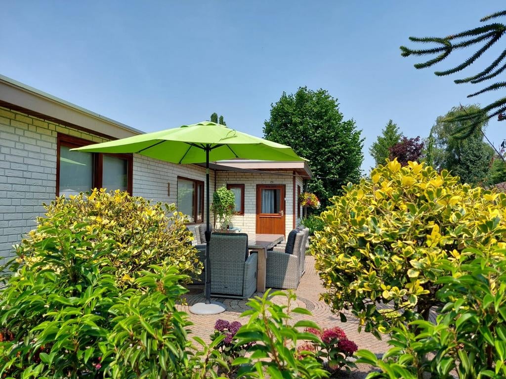 Chalet 15x4 meter met kruip zolder over gehele chalet, Eén persoon, Ticket of Toegangskaart