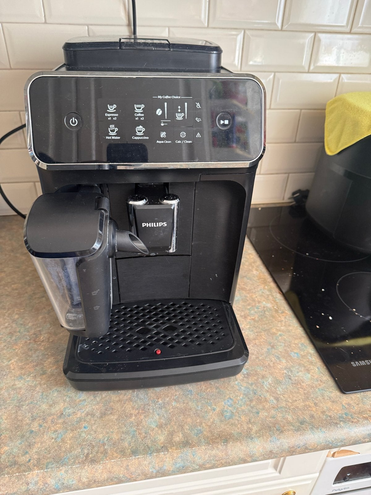 Philips EP2230/10 Volautomatische Espressomachine, Witgoed en Apparatuur, Koffiezetapparaten, Ophalen, Afneembaar waterreservoir