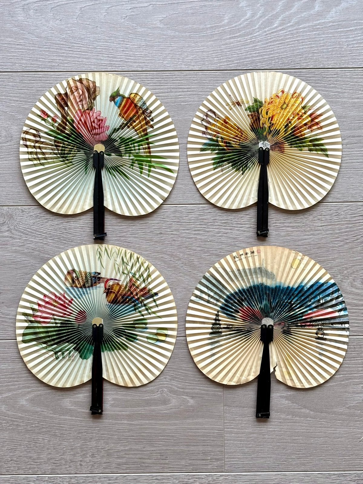 Set van 4 vintage Oosterse papieren handwaaiers vouwwaaiers, Ophalen of Verzenden, Overige typen