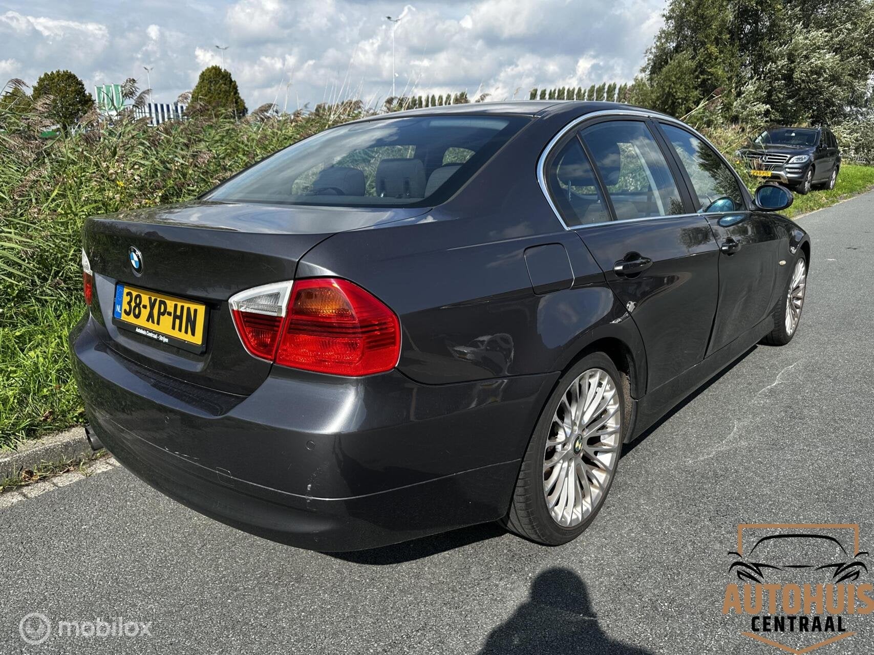 Foto 4 van BMW 3-serie 325i*MOTORSTORING*NwAPK*Airco*