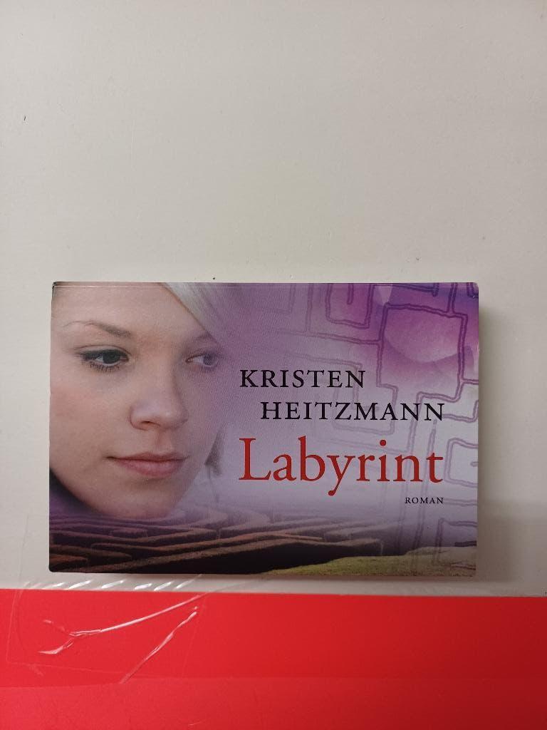 Boekje Dwarsligger nr 17 - Kristen Heitzmann - Labyrint, Ophalen of Verzenden, Gelezen