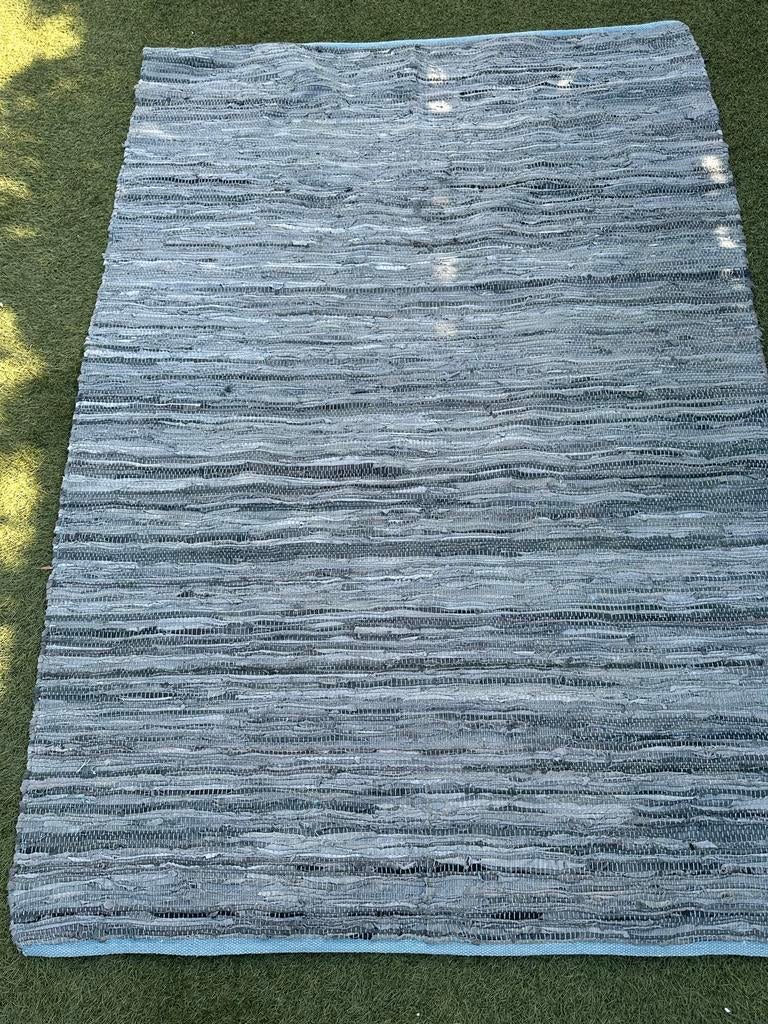Vloerkleed leer Evenaar Loods 5 Petrol 200x135 cm, Overige materialen, 100 tot 150 cm, Ophalen of Verzenden, Zo goed als nieuw