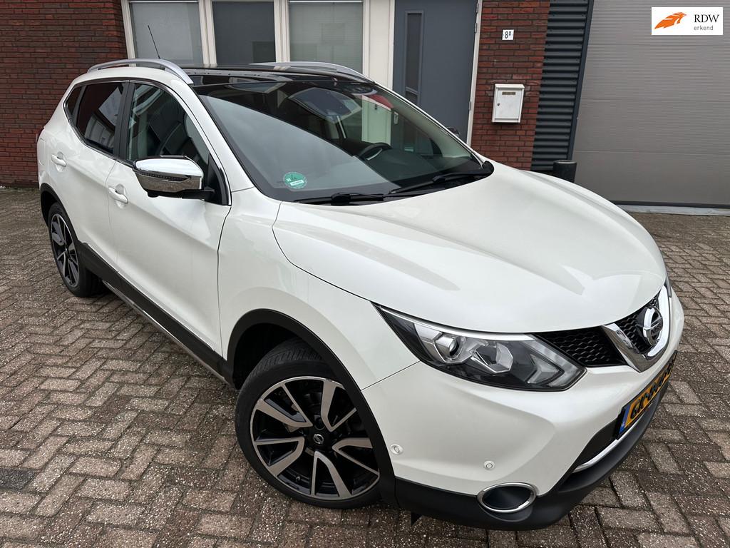 Nissan Qashqai 1.2 Tekna + / 1e Eig / Pano / Leder / Camera, Auto's, Gebruikt, 4 cilinders, 116 pk, Wit