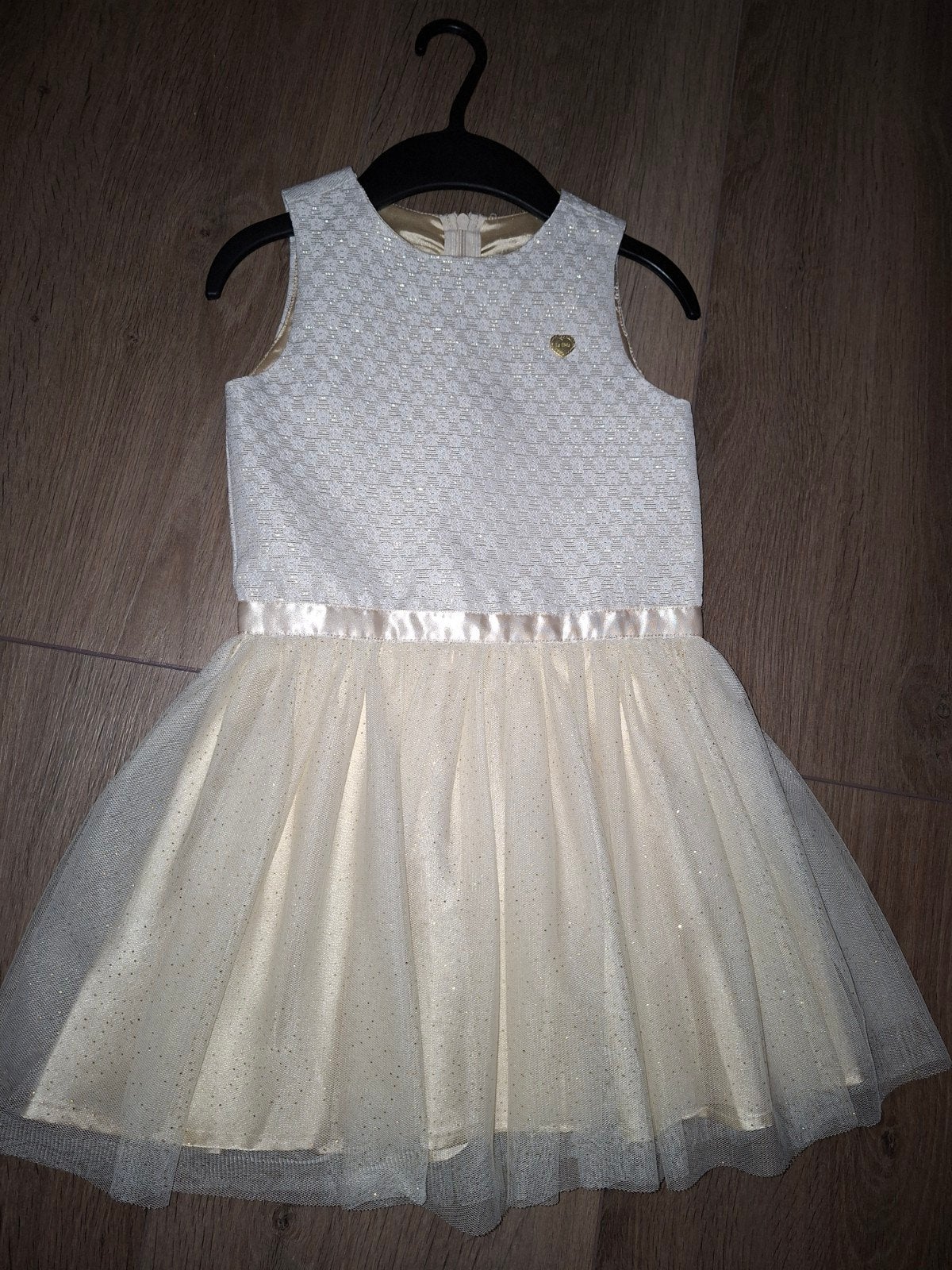Doe een bod. Mooi jurkje in perfecte staat, maat 110-116, Kinderen en Baby's, Kinderkleding | Maat 110, Ophalen of Verzenden, Zo goed als nieuw