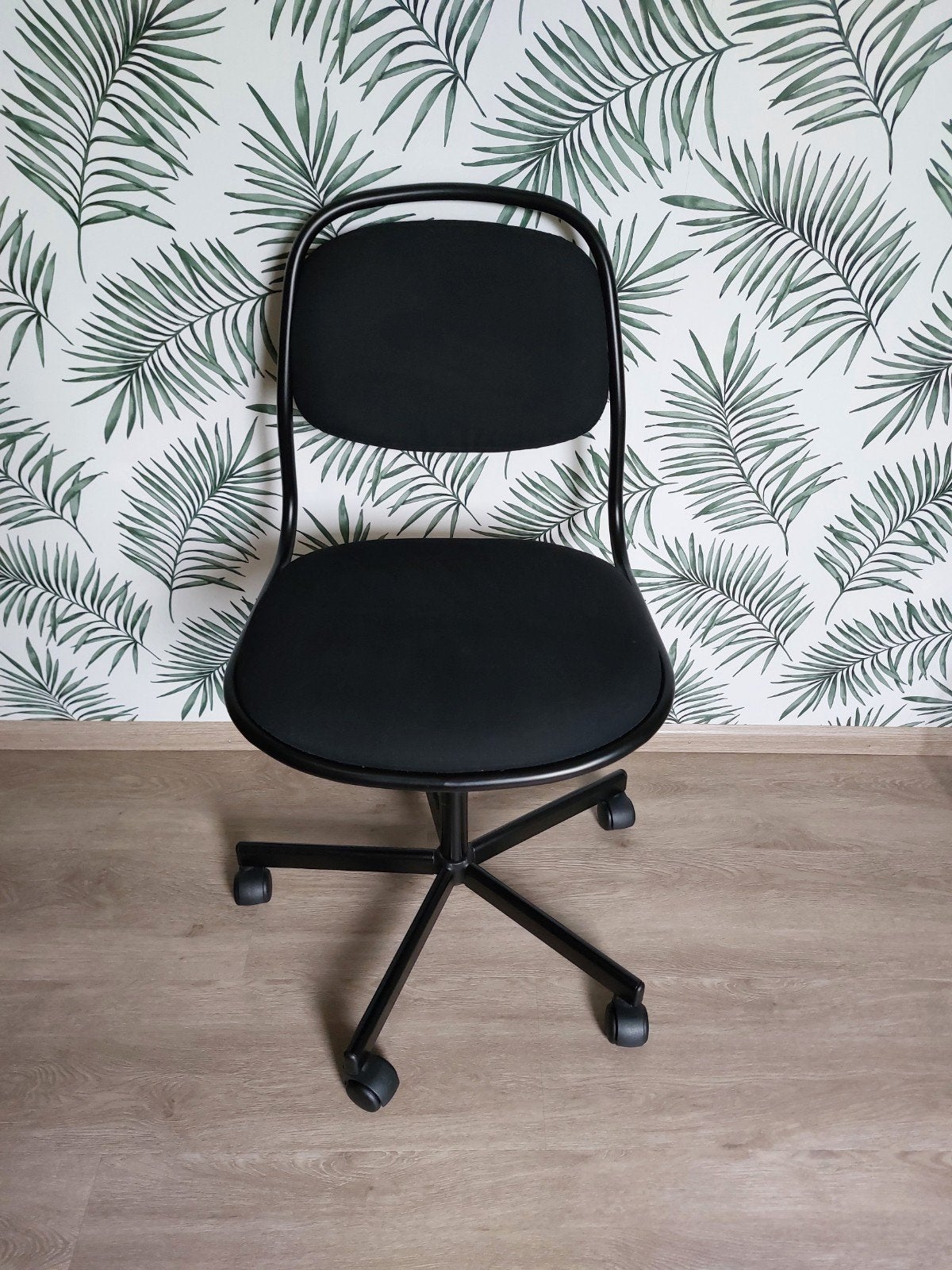 Zwarte kinderbureaustoel IKEA ÖRFJÄLL, Huis en Inrichting, Bureaustoelen, Ophalen, Zwart