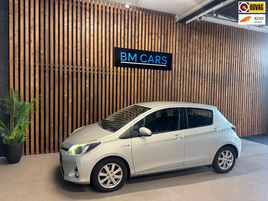 Toyota Yaris 1.5 Full Hybrid Aspiration Camera, Cruise contr, Euro 5, 1497 cc, Gebruikt, 4 cilinders