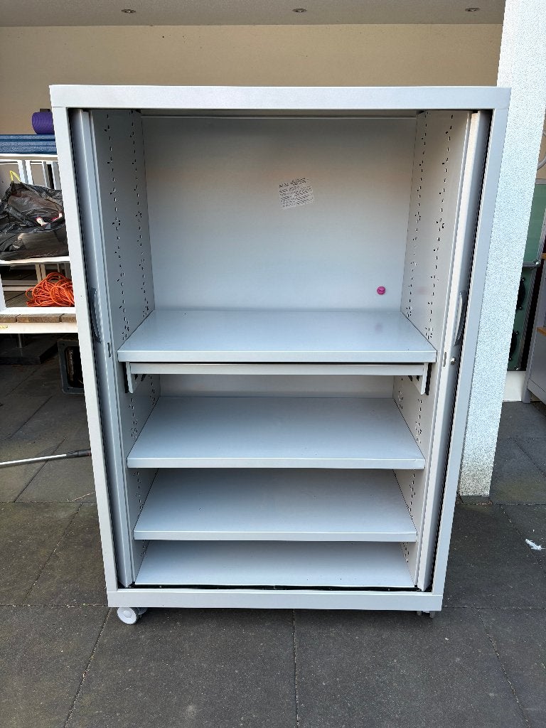 Roldeurkast voor scherm tot 34" en toetsenbord 150h 100b 55d, Ophalen, Gebruikt, 100 tot 150 cm, Metaal
