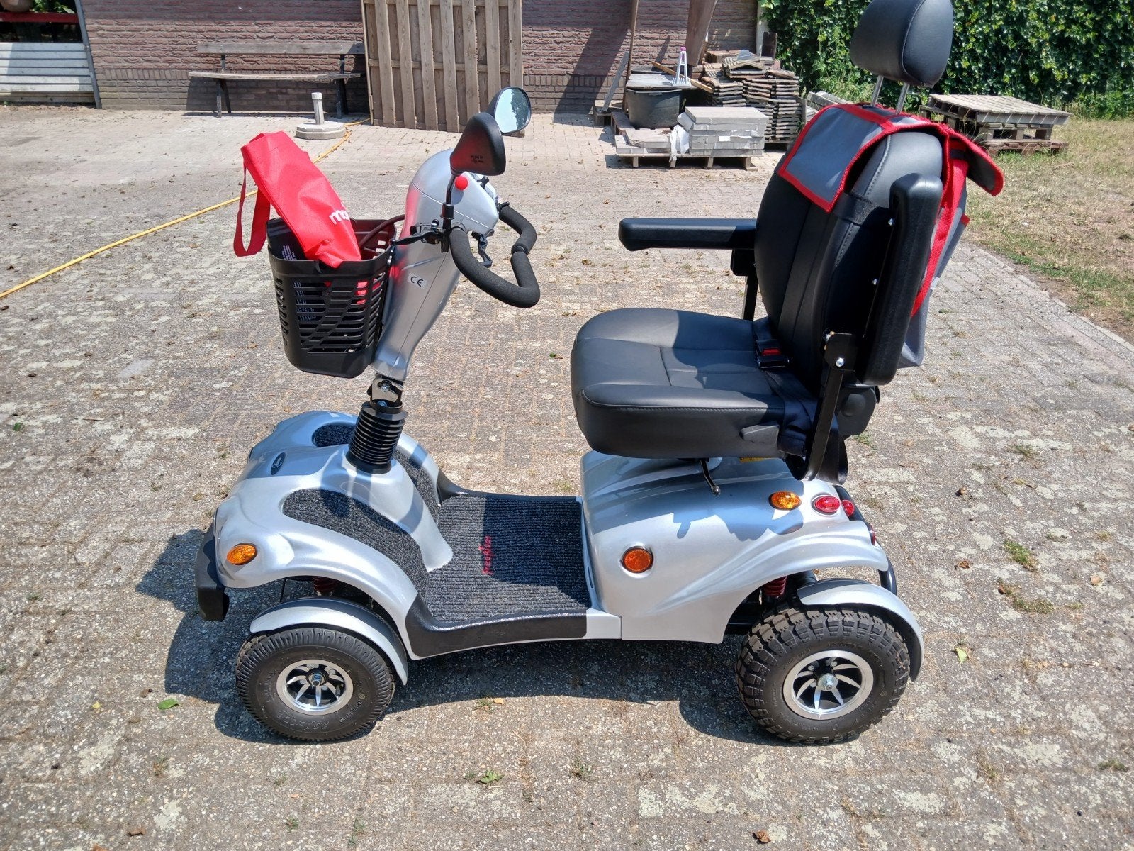 15 maanden oude scootmobiel Mango NIEUWE PRIJS, Ophalen, Zo goed als nieuw, Elektrische rolstoel