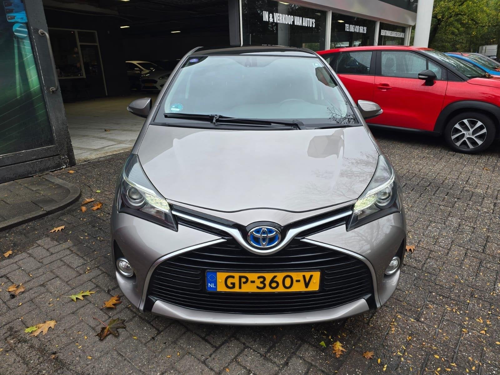 Toyota Yaris 1.5 Hybrid Dynamic | PANO DAK | CAMERA | DEALER, Dealer onderhouden, Gebruikt, Euro 6, 4 cilinders