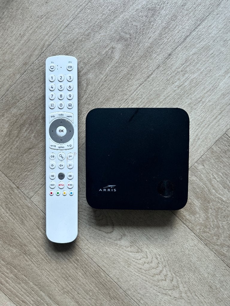 Arris KPN TV ontvanger + originele afstandsbediening, Ophalen, Nieuw, Decoder