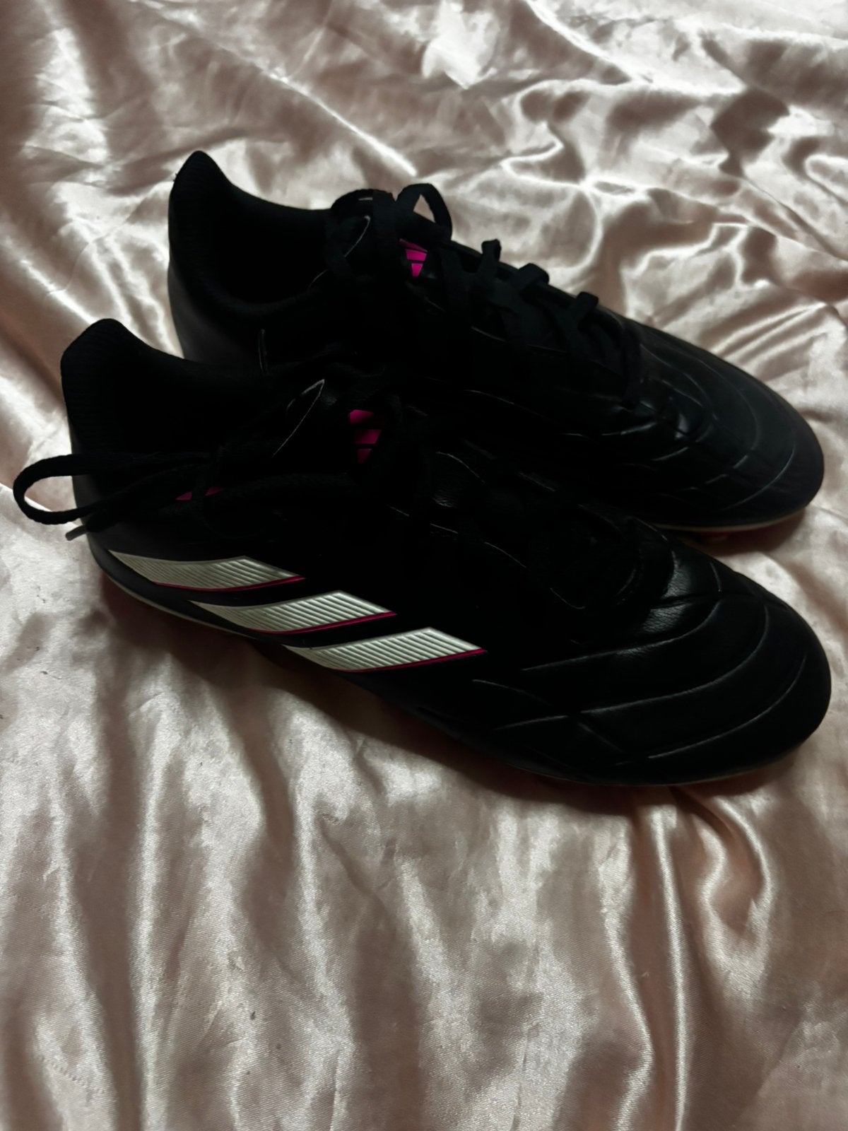 adidas noppenschoenen maat 38, Ophalen, Overige kleuren, Sportschoenen, Zo goed als nieuw