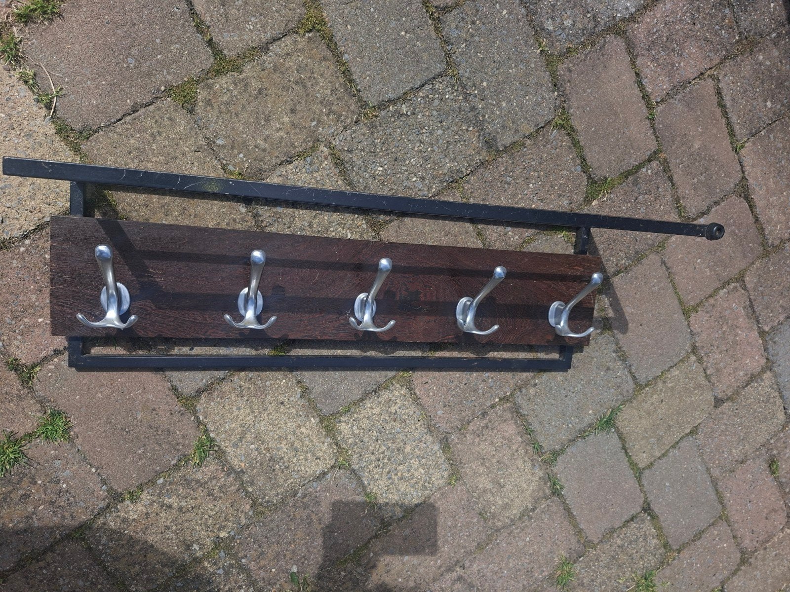Vintage kapstok met houten plank en metalen frame, Huis en Inrichting, Woonaccessoires | Kapstokken, Gebruikt, Minder dan 100 cm