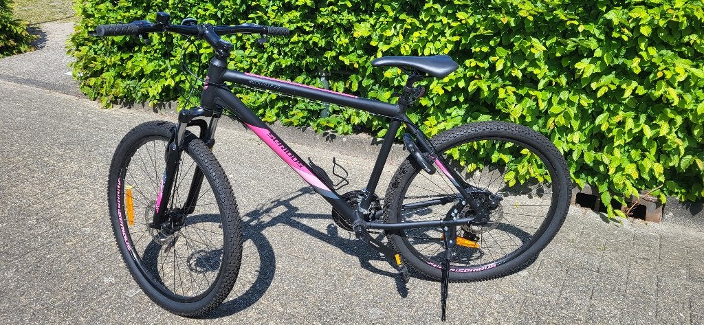 Bijna nieuwe Serious mountainbike (<100km) 27 inch, 47 tot 50 cm, Versnellingen, Zo goed als nieuw, Schijfrem