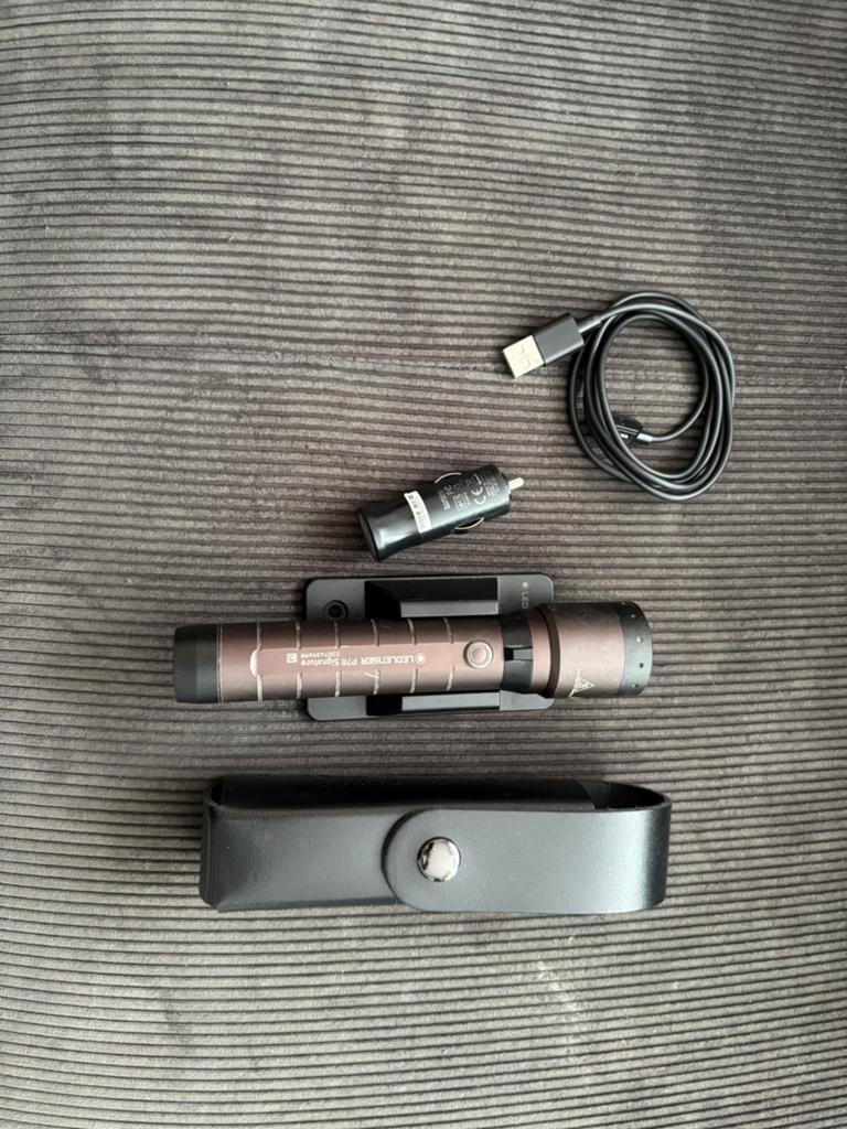 Ledlenser P7R Signature zaklamp - Zo goed als nieuw, Ophalen, Zo goed als nieuw, Batterij