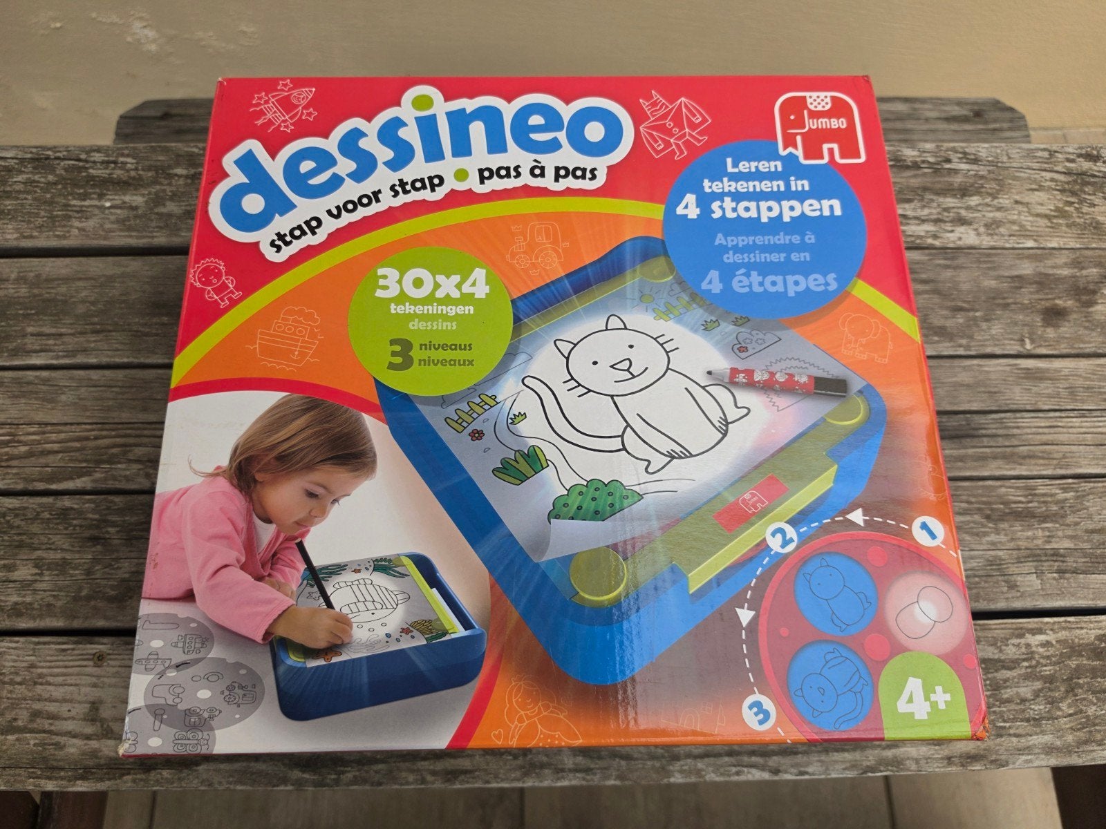 Jumbo Dessineo tekentafel - Leren tekenen in 4 stappen, Ophalen of Verzenden, Gebruikt, Knutselen, Met licht