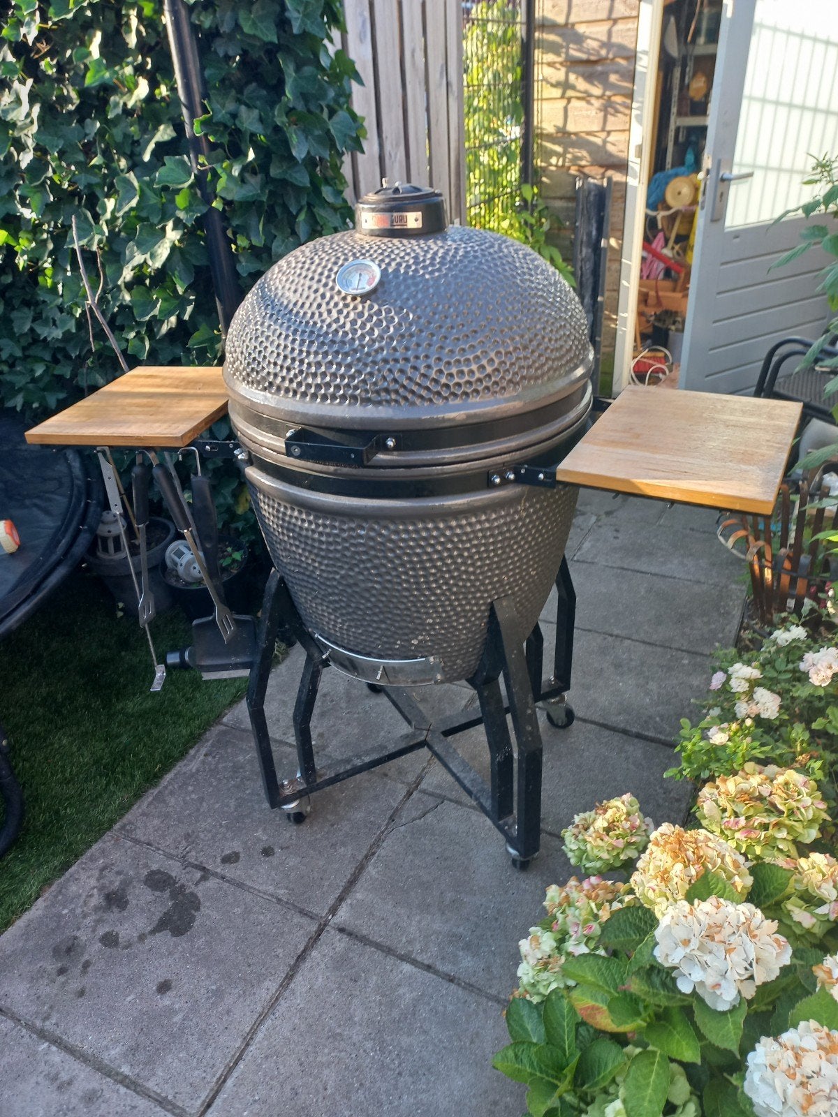 grill guru  BBQ XLmet heel veel  access, Ophalen, Zo goed als nieuw, Onbekend