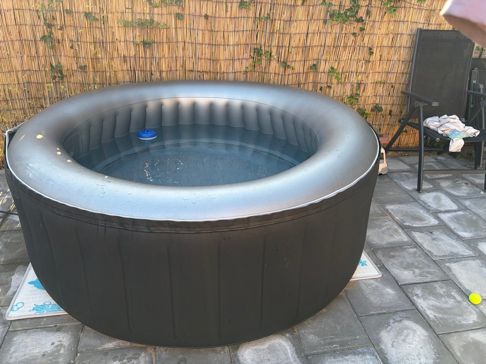 Mspa opblaasbare jacuzzi voor 4 personen, Ophalen, Gebruikt, Opblaasbaar