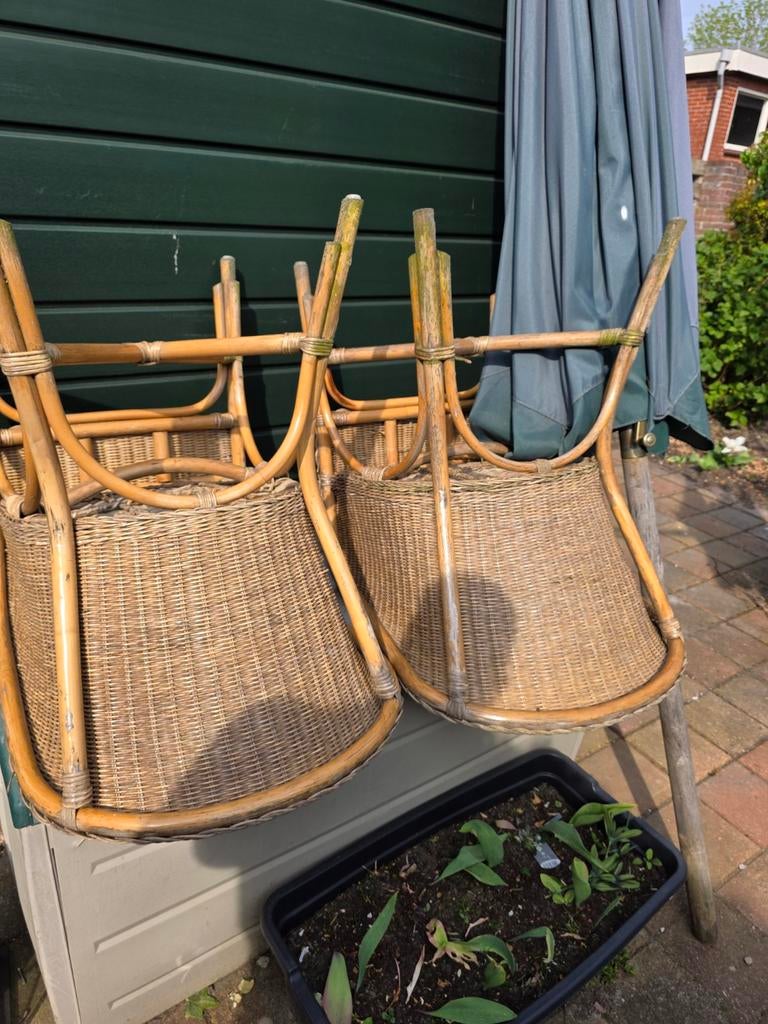 4 rotan tuinstoelen gratis af te halen, Ophalen of Verzenden, Gebruikt, Rotan
