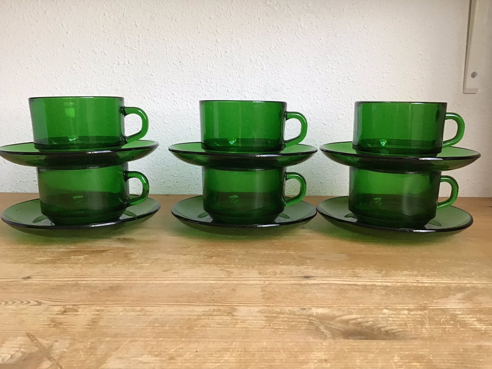 6  Vereco grote groene kop en schotels., Ophalen of Verzenden, Overige stijlen, Kop(pen) en/of Schotel(s), Glas