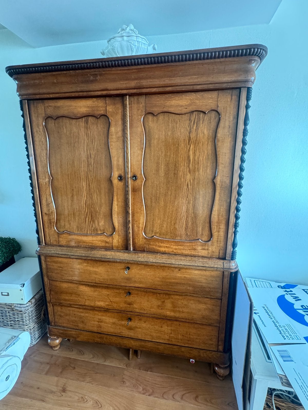 Titel: Prachtig antiek eikenhouten kabinet – 19e eeuw, Antiek en Kunst, Antiek | Meubels | Kasten, Ophalen