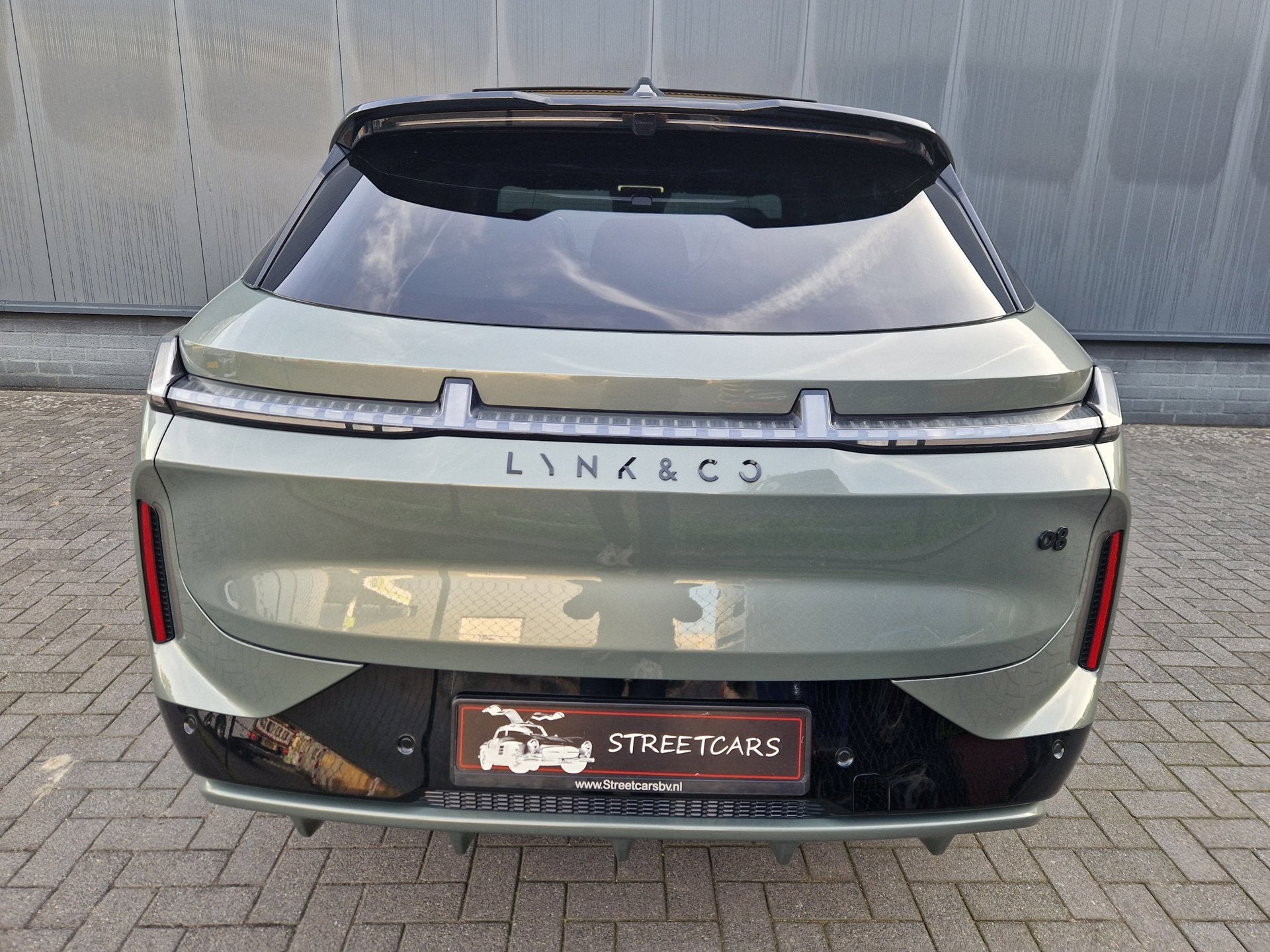 Lynk & Co 08 1.5 More /200 km WLTP /Direct beschikbaar., Auto's, Gebruikt, Zwart, 4 cilinders, Zwart