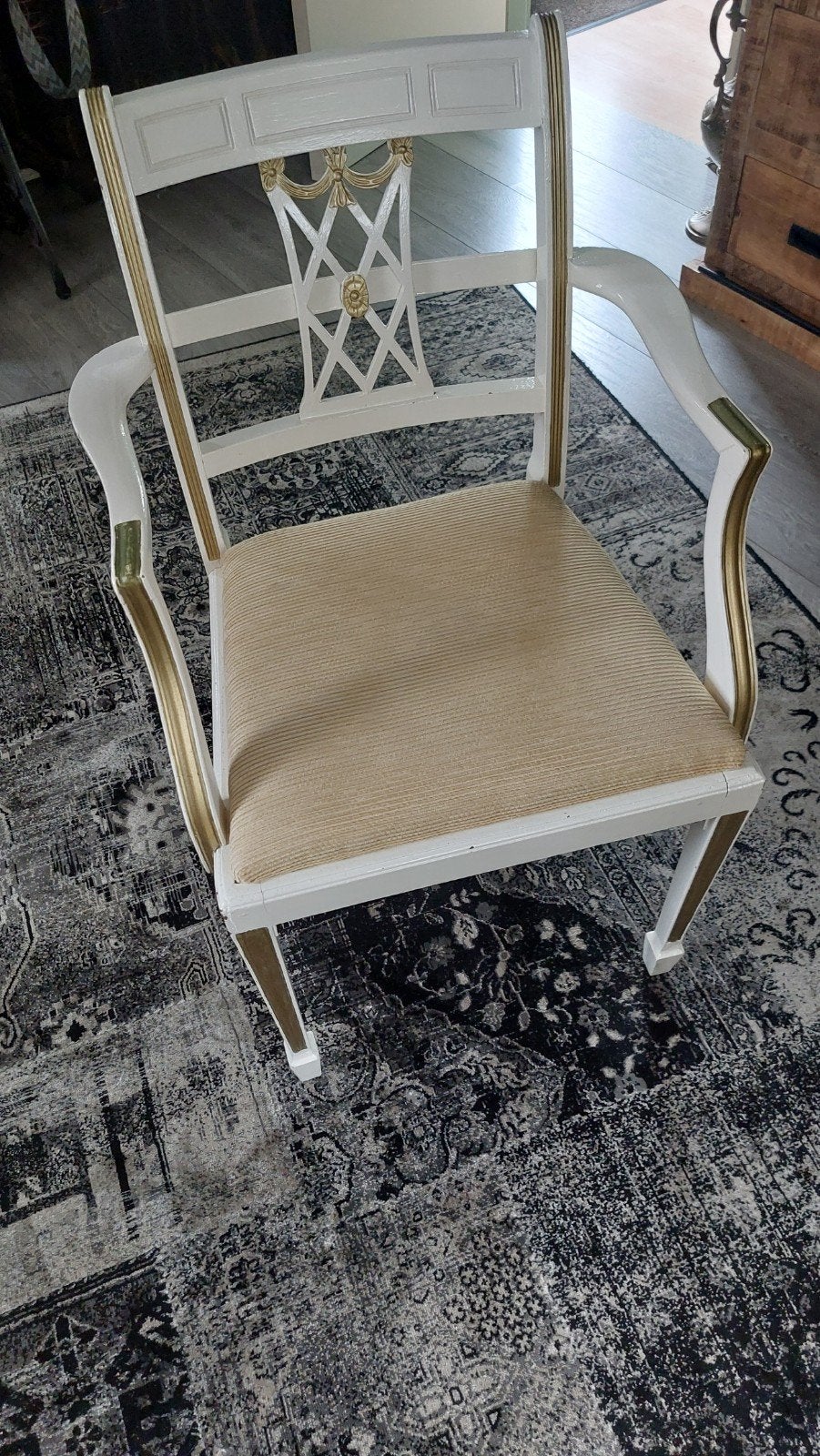één bijzondere stoel., Huis en Inrichting, Stoelen, Ophalen, Gebruikt, Wit, Stof