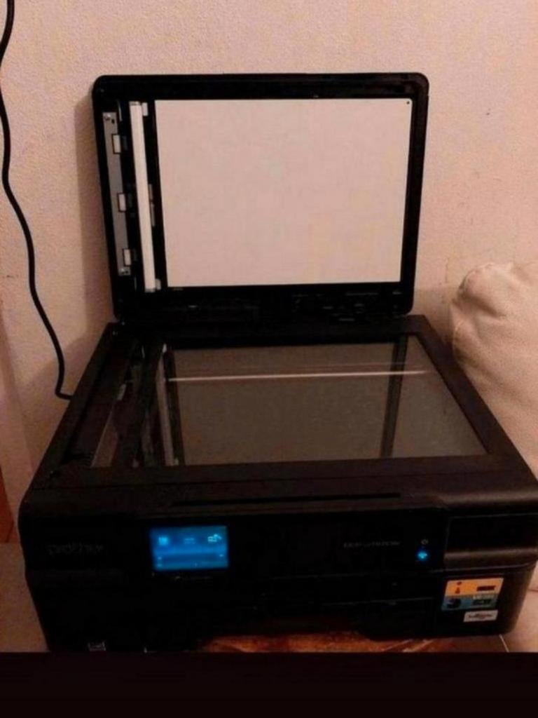 Te koop, Brother printer en scanner., Computers en Software, Printers, Ophalen, Zo goed als nieuw