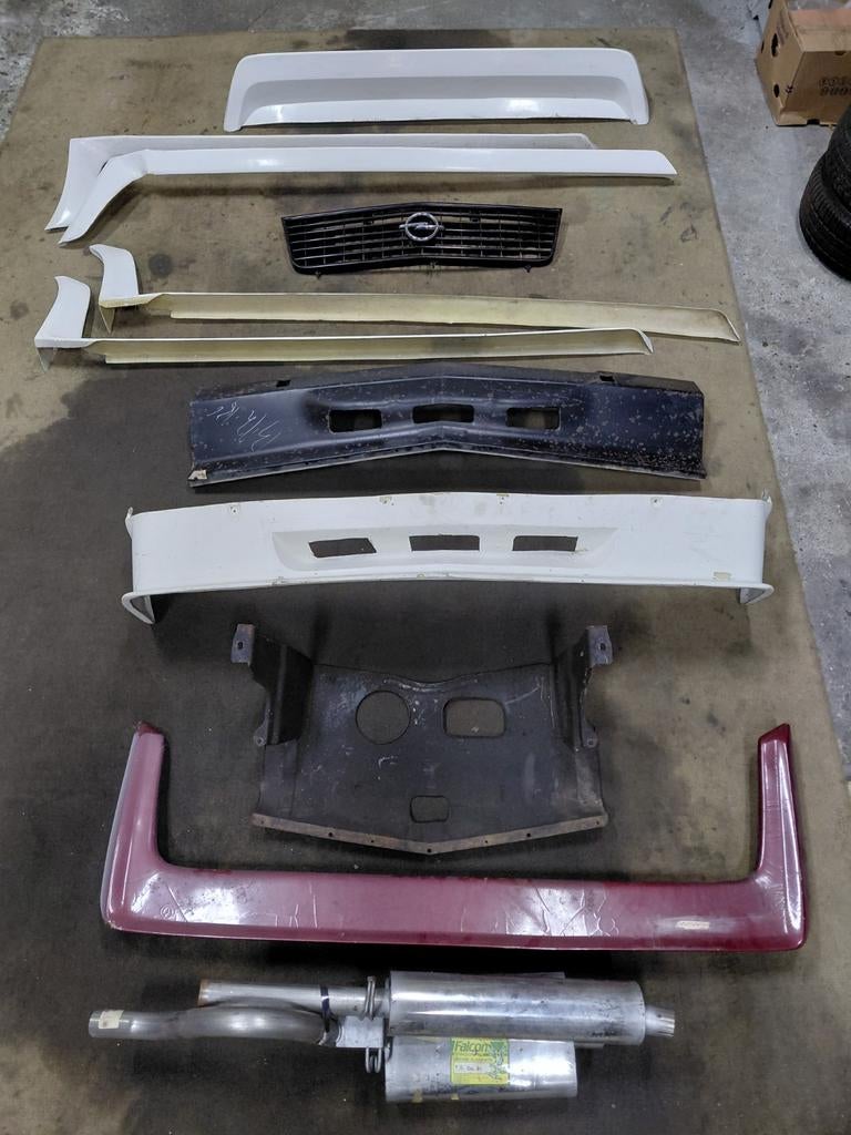 Opel ascona manta B onderdelen sport 400, Auto-onderdelen, Uitlaatsystemen, Opel, Nieuw, Ophalen