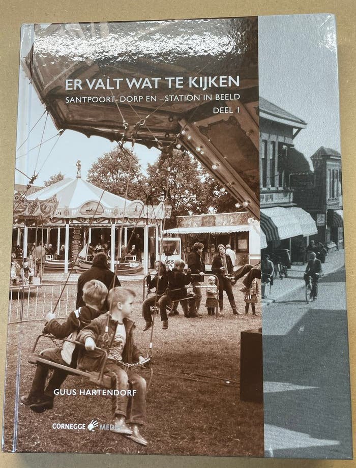 Er Valt Wat Te Kijken - Santpoort, Dorp en Station in Beeld, Ophalen of Verzenden, 20e eeuw of later, Zo goed als nieuw