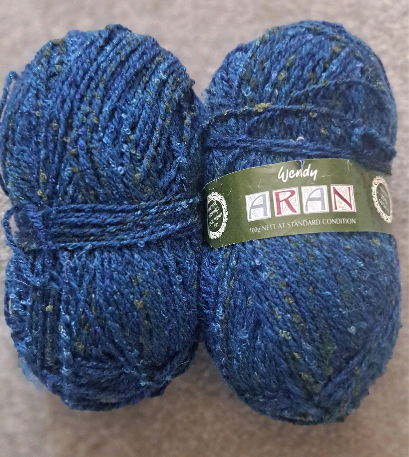 Wendy Aran wol - 2 bollen (200g) - Blauw, Ophalen of Verzenden, Nieuw, Breien of Haken, Wol of Garen