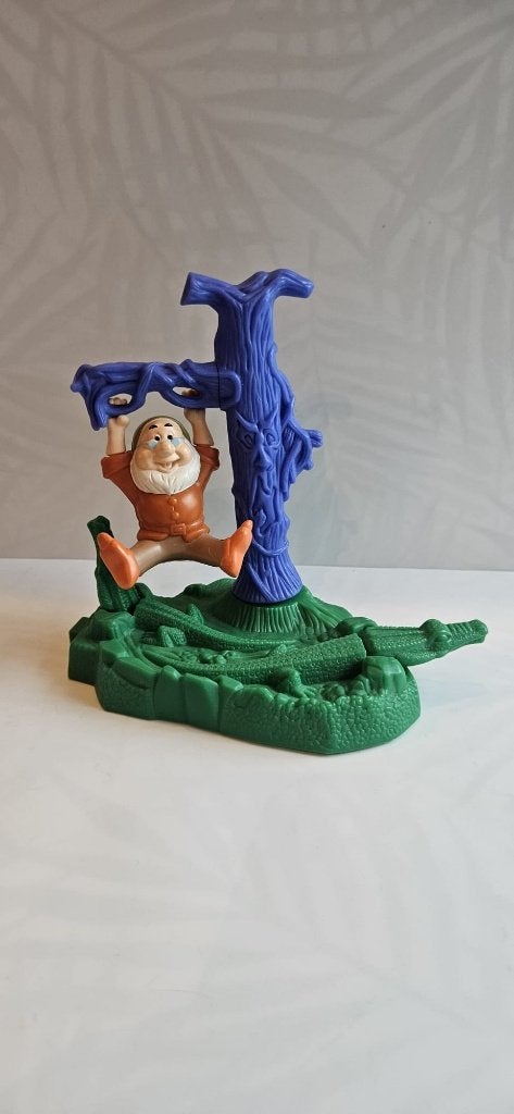 Sneeuwwitje Happy Meal 2001 - Doc, Giechel, Ophalen of Verzenden, Sneeuwwitje of Doornroosje, Zo goed als nieuw, Beeldje of Figuurtje