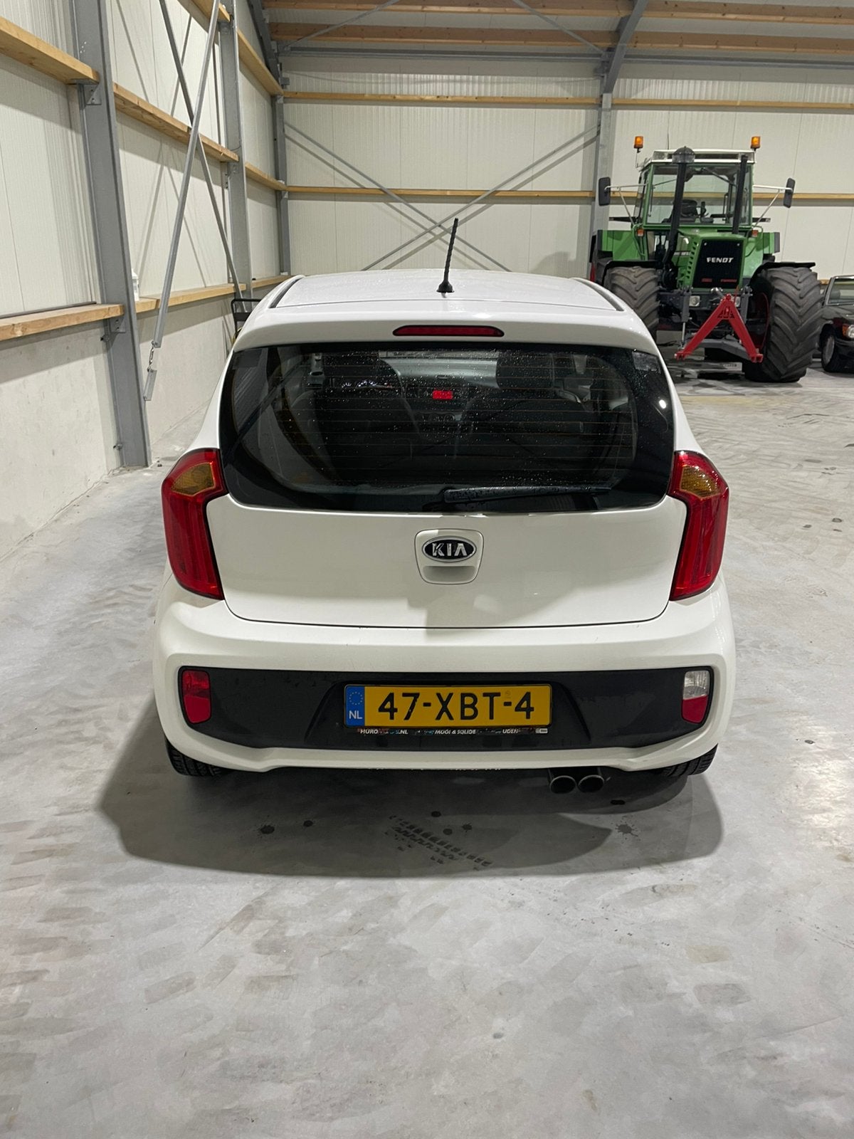 Foto 3 van Kia Picanto 1.2 Cvvt 3-DRS 2012 Wit