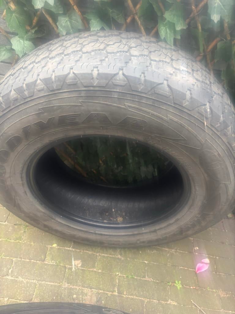 Jeep Wrangler banden P245/75R17 Goodyear Wrangler, Auto-onderdelen, Banden en Velgen, 17 inch, Ophalen of Verzenden, All Season