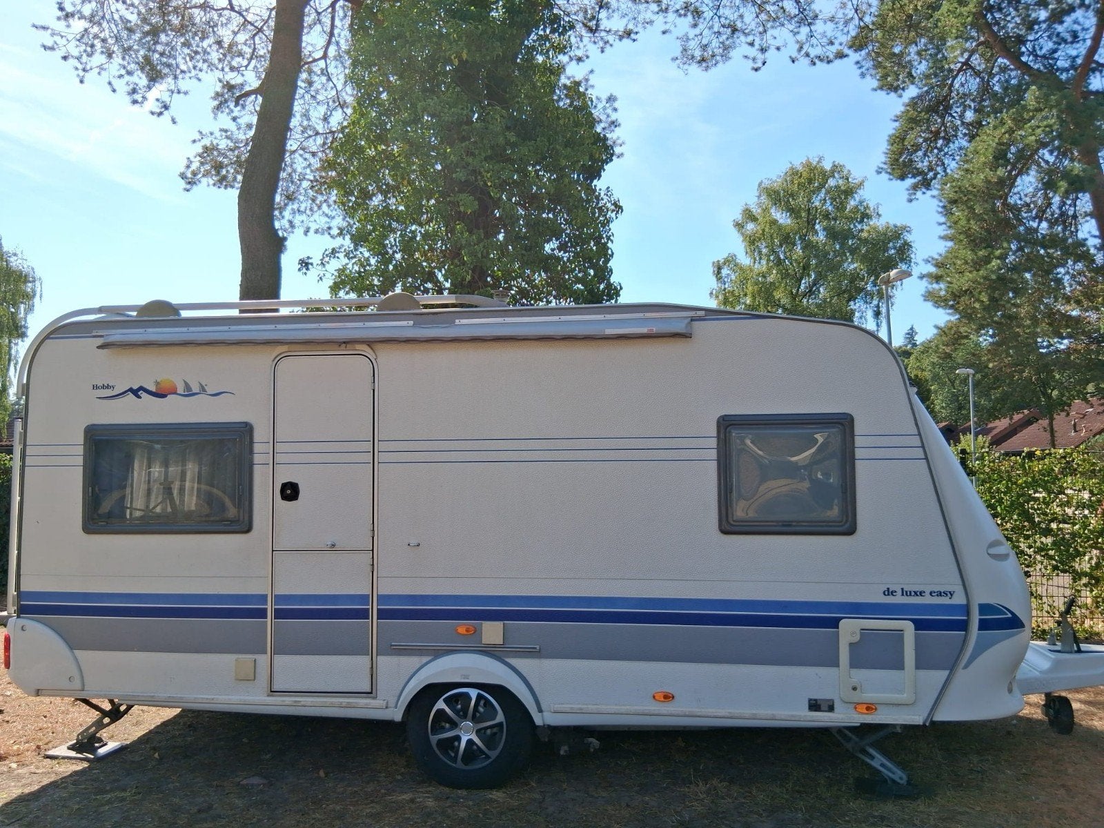 Hobby de Luxe Easy caravan met complete inboedel, Rondzit, Hobby, Omvormbare zithoek, Kachel