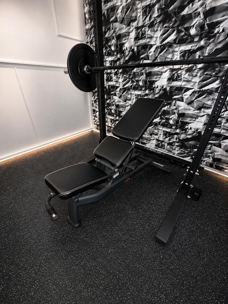 Home Gym - bench, dumbells, rack, matten, schijven, Ophalen, Zo goed als nieuw, Fitnessbank