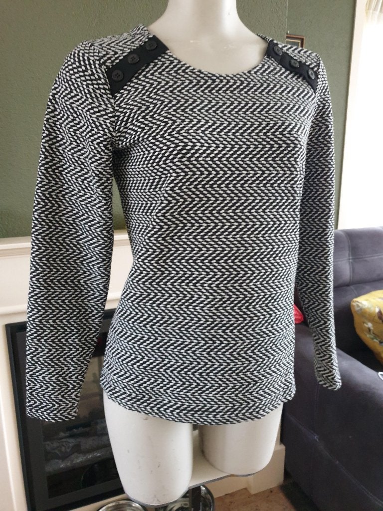 Sandwich mooie zwart witte trui mt M 38 40, Maat 38/40 (M), Verzenden, Zwart, Zo goed als nieuw