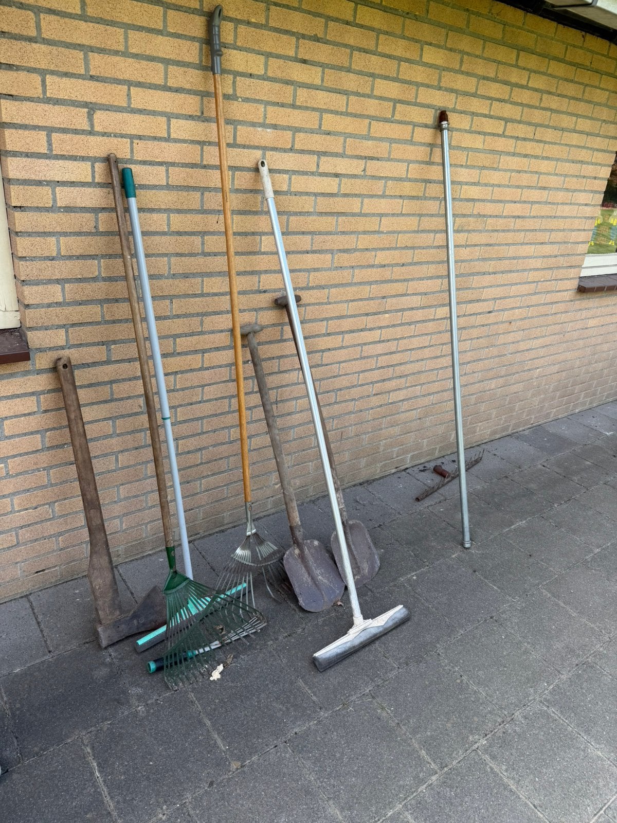 Diverse tuingereedschap, bijl, stripper, blad- hark, schop, Tuin en Terras, Ophalen, Gebruikt, Overige soorten