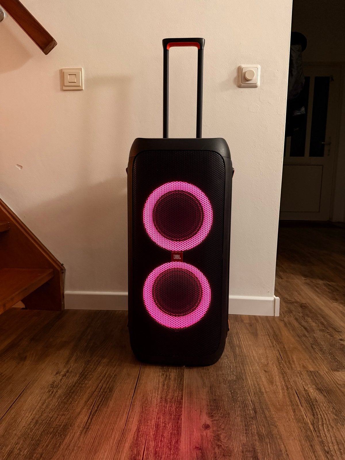 JBL Partybox 310 met statief, oplaadkabel en originele doos