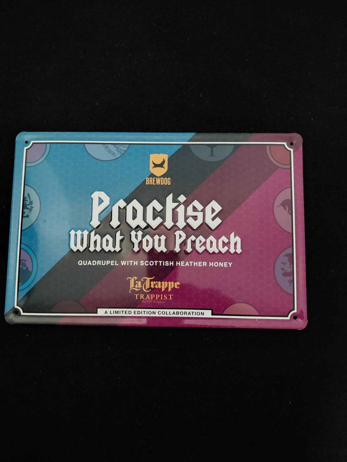 BrewDog & La Trappe 'Practise What You Preach' Reclamebord, Ophalen of Verzenden, Zo goed als nieuw, Reclamebord